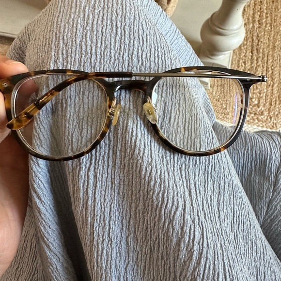 Glasses - Picture 6 of 7